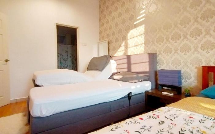 Ultimate comfort with Motorised Adjustable bed
