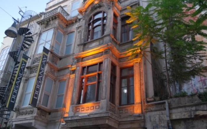 adamantides hotel