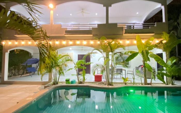 jomtien beach 600M,6BR modern villa