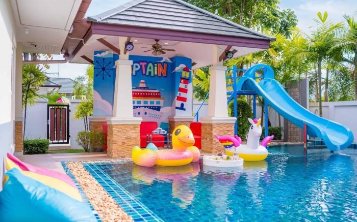 Captain Pool Villa
