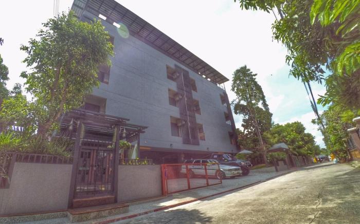 Na Siri Lakeview
