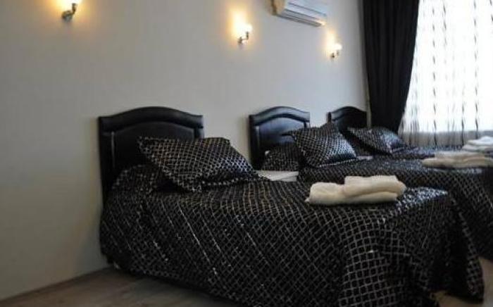 Golden Apple Hotel