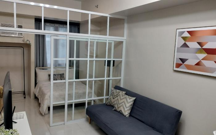 Feels Like Home C1-7Q 81 Newport Boulevard near T3
