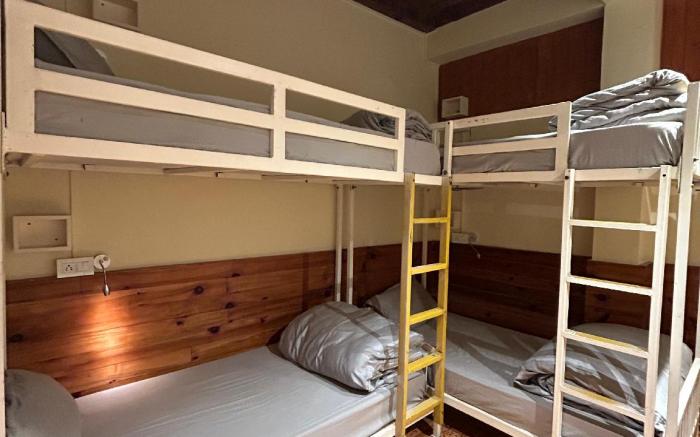 Whoopers Hostel Jibhi