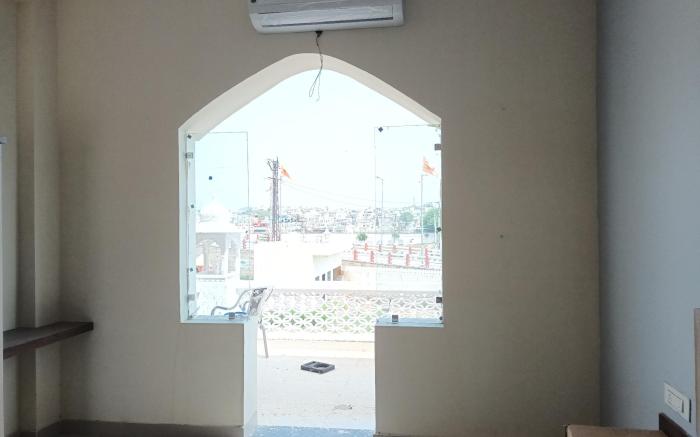 L S Haveli - A Heritage Lake View Haveli