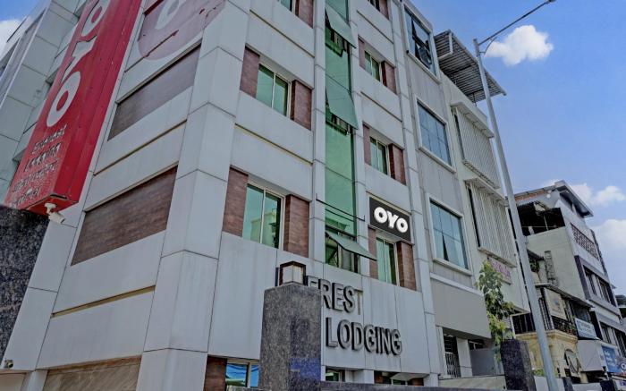 Hotel O Everest Lodging Vashi