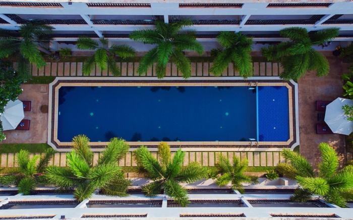 New Riverside Hotel