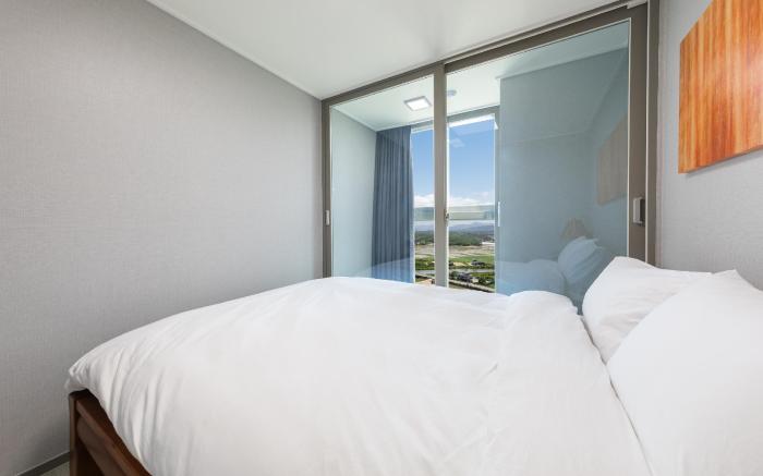 Ocean stay★ three room half ocean view room01