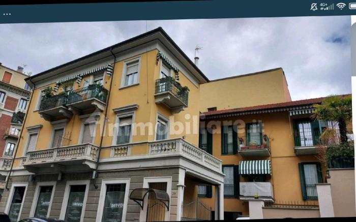 Near Metro Apartment