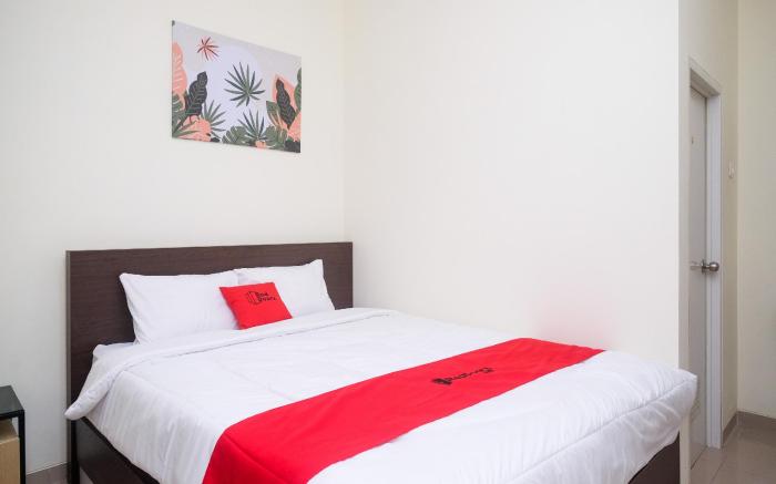 RedDoorz near Kawasan Bandara Ahmad Yani Semarang 2