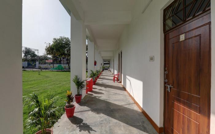 Super Hotel O Madhuraj Palace Takrohi Road