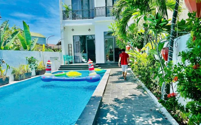 Private  3Brs  Riverside Pool  Villa in Hoi An
