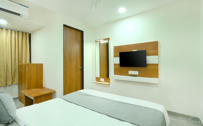 Hotel Madhur 
