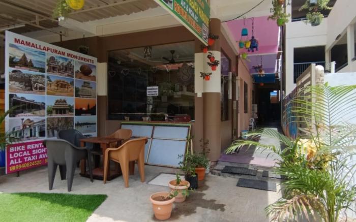 Sri Murugan beach paradise hotel 