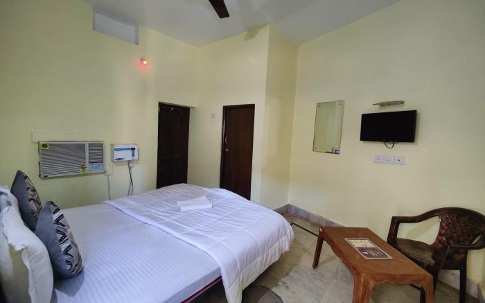 Hotel Surya Greens