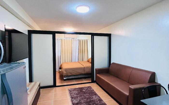 One BR Condo Unit with WiFi & Netflix at One Oasis