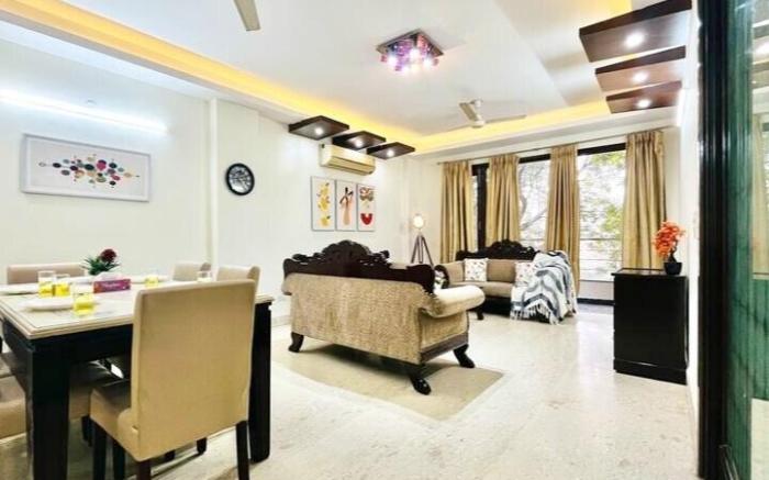 BluO Park Facing 3BHK -Lift, Balcony, Parking