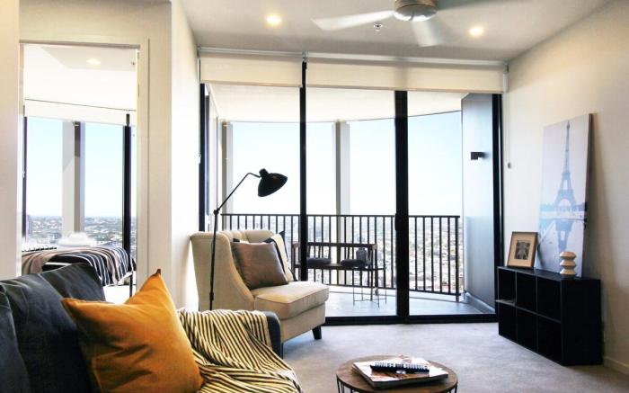 Sky-High Residence 2B2B, Queen St, Heart of City