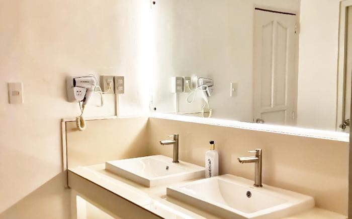 NomadsMNL Hostel