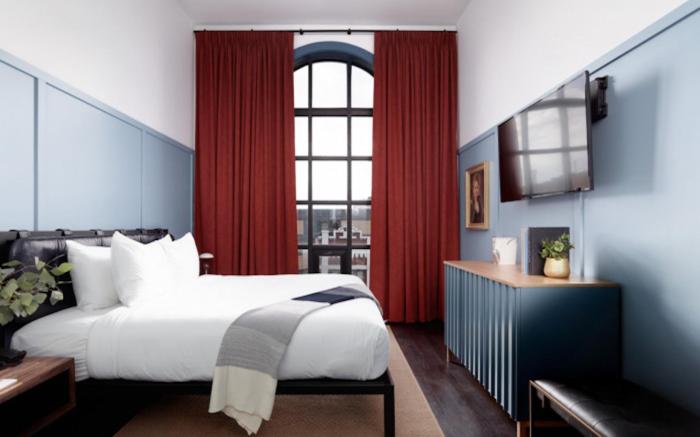 THE CHICAGO HOTEL COLLECTION WRIGLEYVILLE