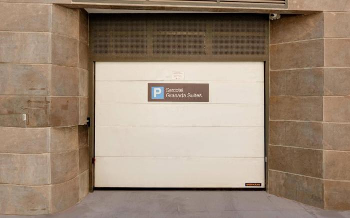 Sercotel Granada Suites