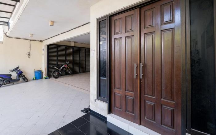 RedDoorz @ Graha 99 Simomulyo