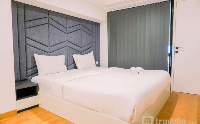 Spacious 3BR Loft Kingland Avenue Apt By Travelio