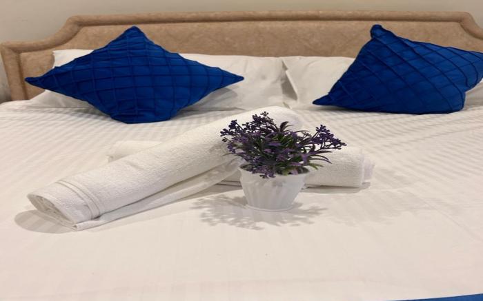 Riverbank suites level 12