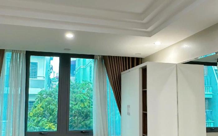 EVEREST HOTEL