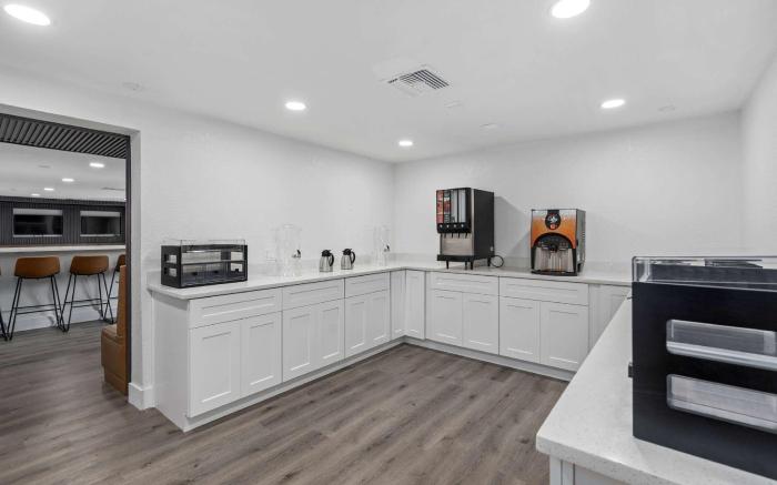 Super 8 by Wyndham Kissimmee/Orlando