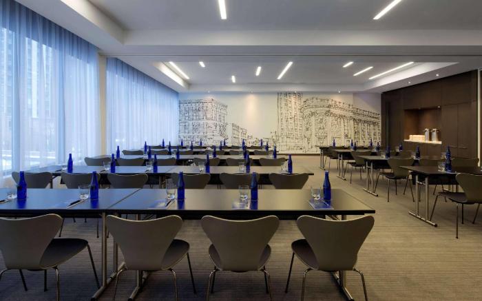 Radisson Blu Aqua Hotel, Chicago