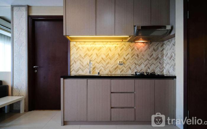 ModernCozy 1BR Grand Sungkono Lagoon By Travelio