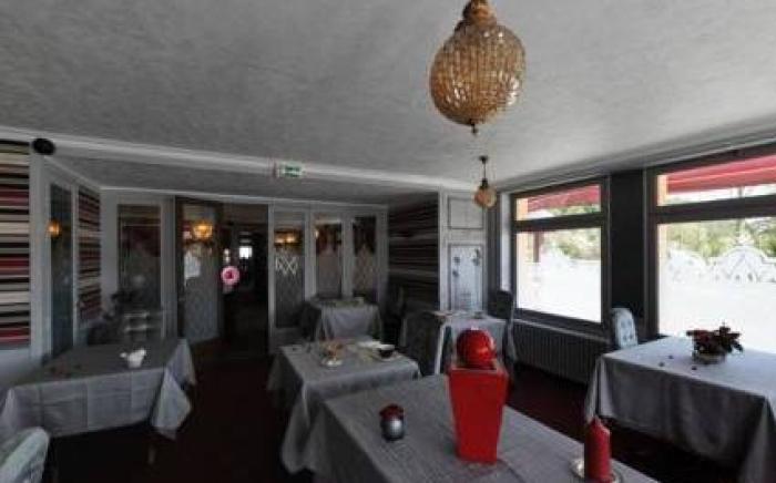 Logis Hotel-Restaurant La Croix Couverte