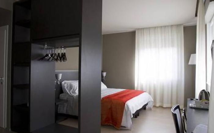 Zara Rooms & Suites