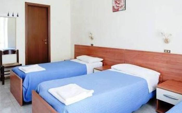 Bella Napoli Guesthouse Trattoria Pizzeria