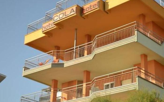 Hotel Cola Frontemare