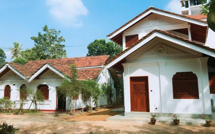 SURFBAY VILLA DICKWELLA - GROUND FRONT