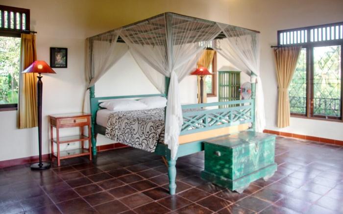 Villa in Ubud with pool, kitchen and 4 rooms