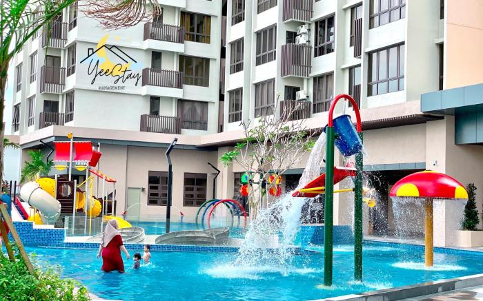 SeaView PoolView CityView BaliResidence Video game 5minJonker