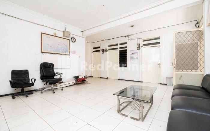 Dukuh Kupang Residence Mitra RedDoorz
