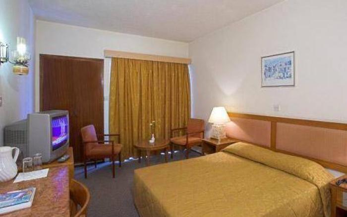 Kapetanios Limassol Hotel