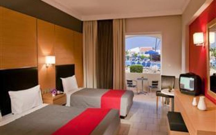 Kipriotis Village Resort Hotel