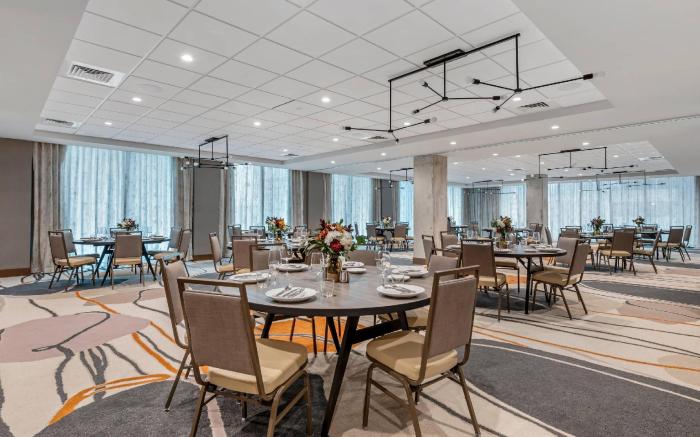 Cambria Hotel Austin Downtown