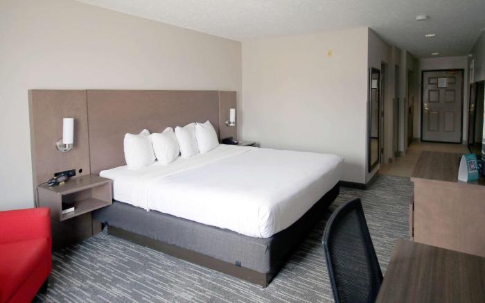 Country Inn & Suites by Radisson, Council Bluffs, IA