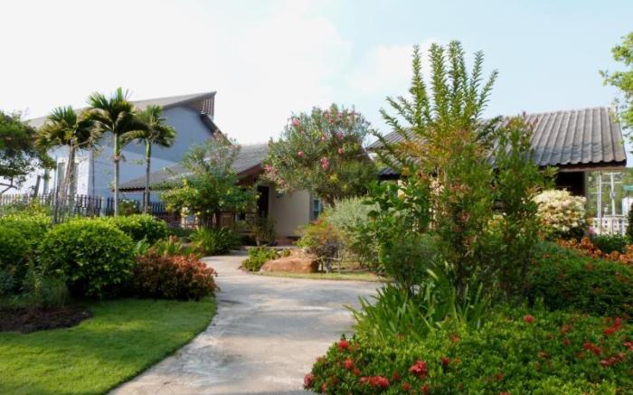 Bannsuanrachawadee Resort