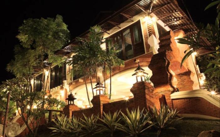 Nakhaburi Hotel & Resort