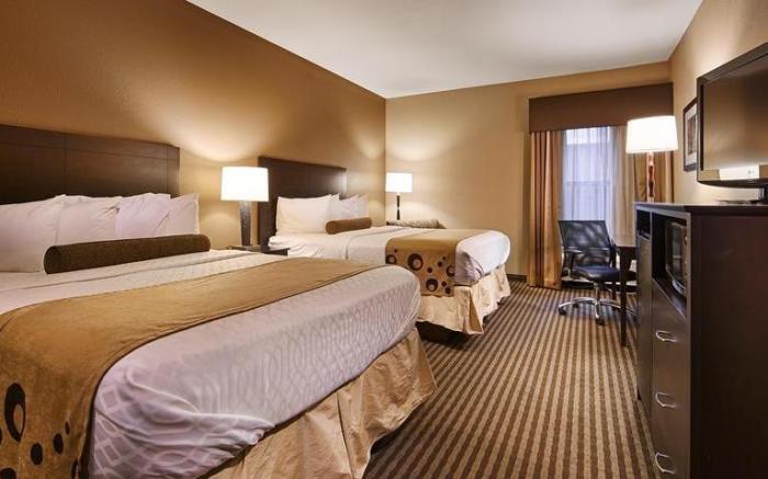 Best Western Plus Mishawaka Inn