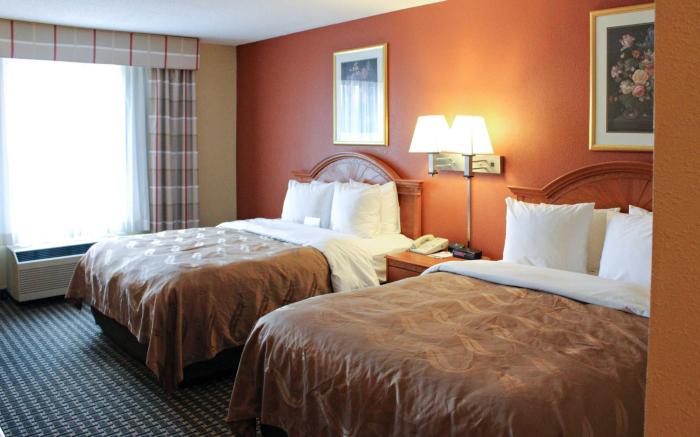 Quality Inn & Suites Cincinnati Sharonville