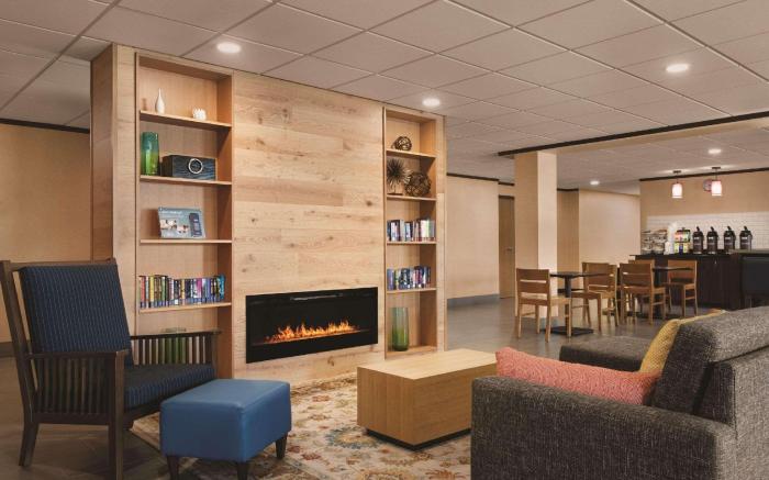 Country Inn & Suites by Radisson, Mt. Pleasant-Racine West, WI