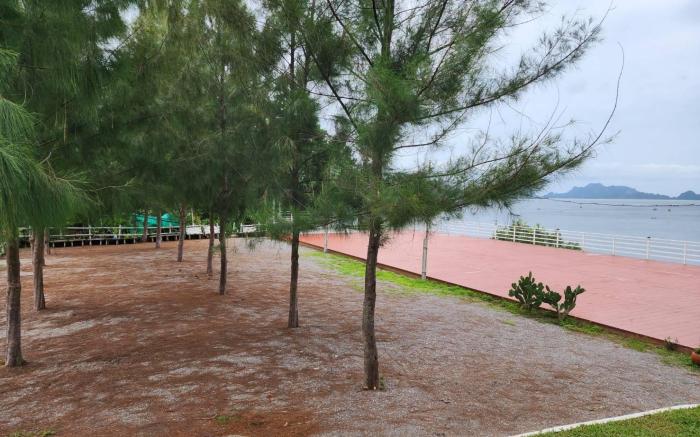 ภูผาหน้าเล PhuPha-NaLay Cafe'n Camping
